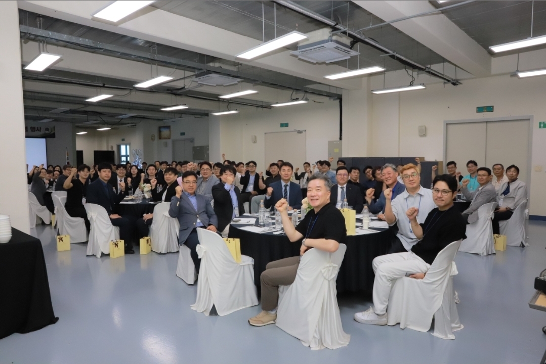 회사소개 영상 썸네일 이미지